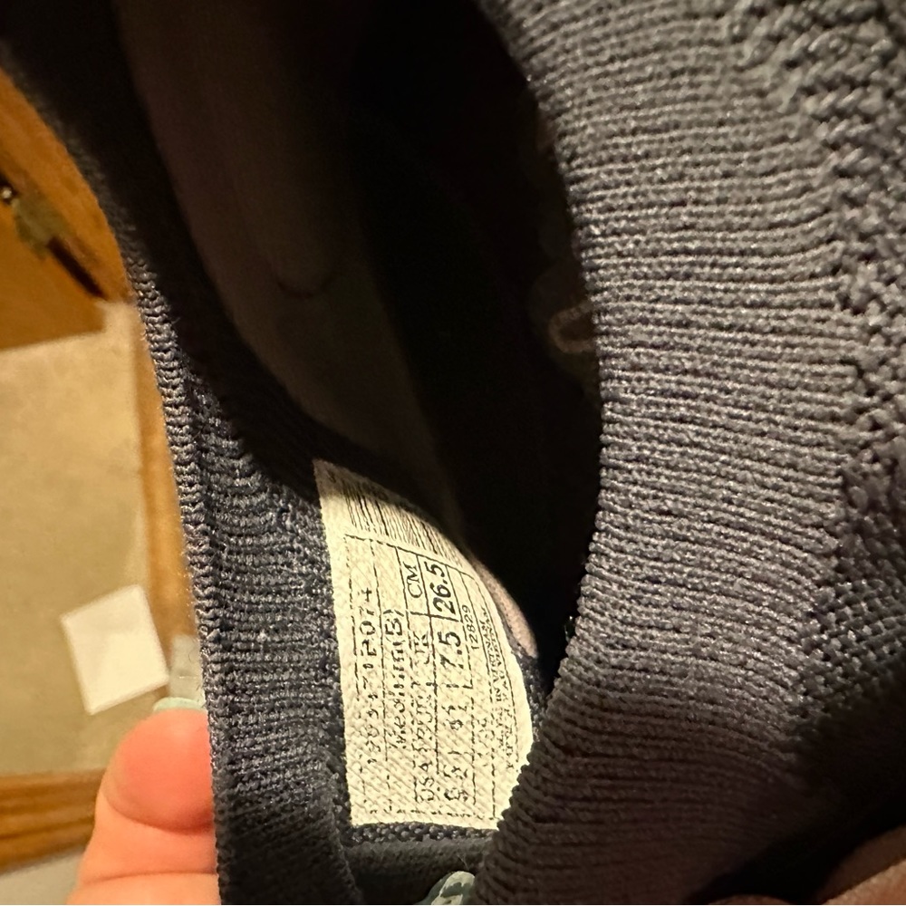 Brooks Levitate slip-on shoes - Picture 5 of 6